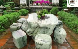 Bàn ghế đá trắng – Sản phẩm không thể thiếu trong mỗi không gian