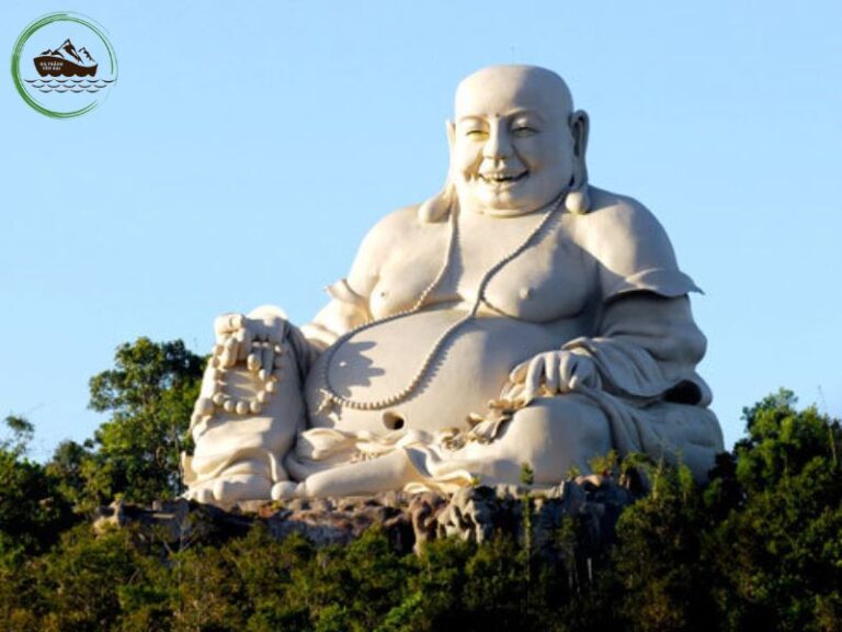 Tượng Di Lặc đặt tại nơi thờ cúng