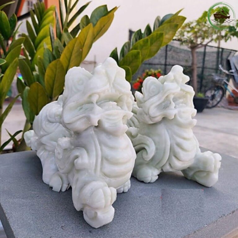 Tượng Tỳ Hưu đá trắng