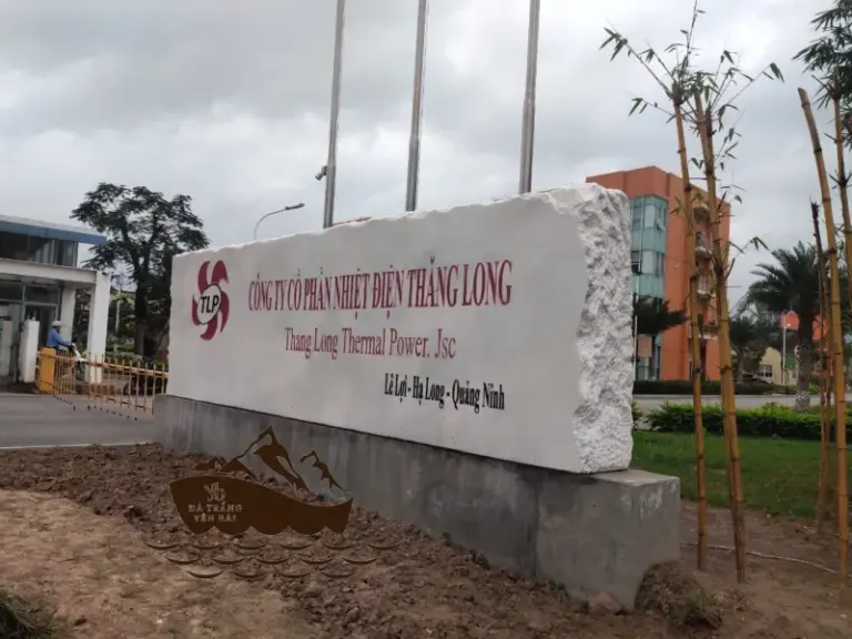 Biển tên đá trắng tại Vũng Tàu