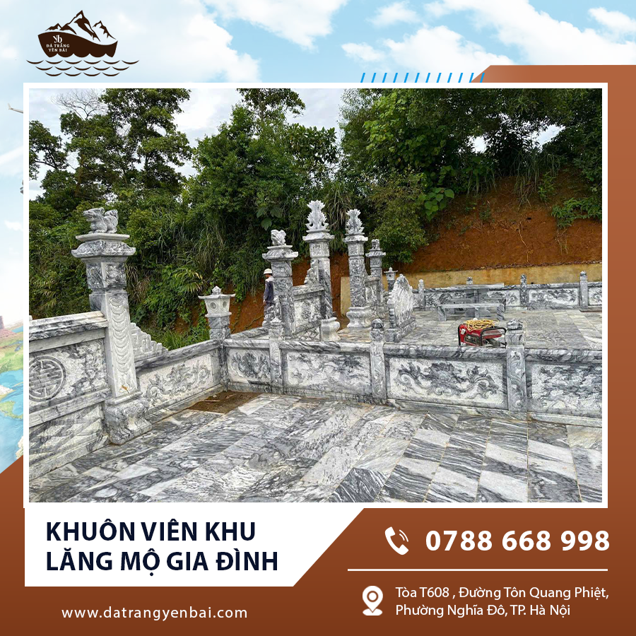 Khuôn viên khu lăng mộ gia đình với hệ thống cổng, tường bao và lối đi bằng đá kiên cố.
