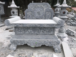 Bàn lễ đá