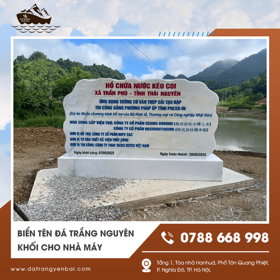 Cận cảnh biển tên đá trắng nguyên khối