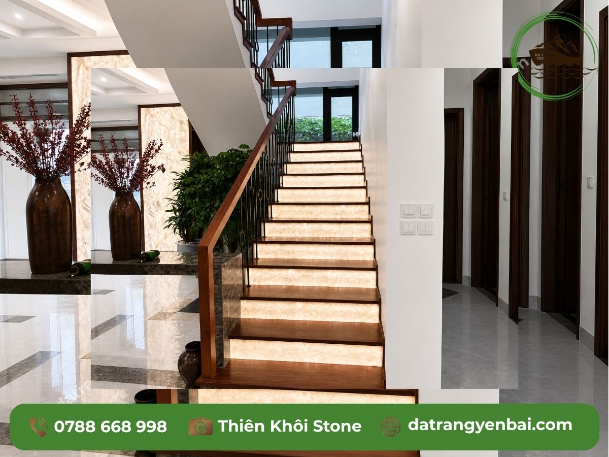 Góc ấn tượng nhất biệt thự Sunny Garden - cầu thang đá marble trắng với đèn LED xuyên sáng sang trọng
